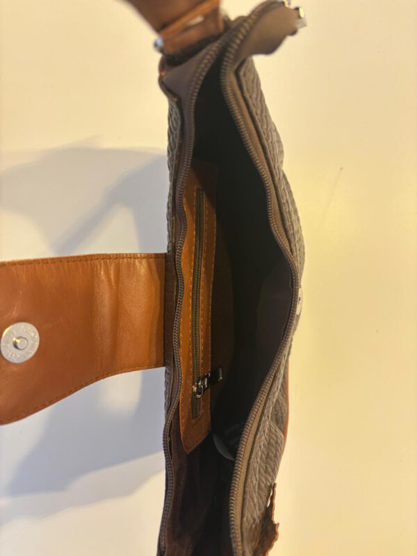 Kayzer leather Handbag EMBLEM - Image 8